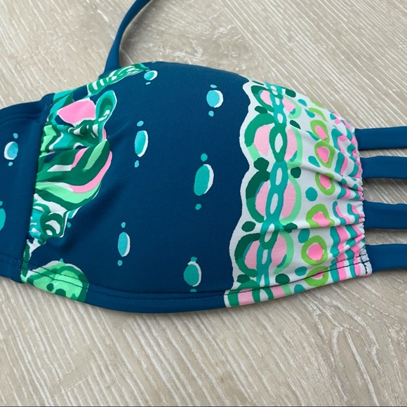 Lilly Pulitzer Macaw Blue Coconut Row Bari Bikini Top size 2, 4 - Picture 3 of 7